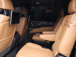
										Cadillac Escalade full									