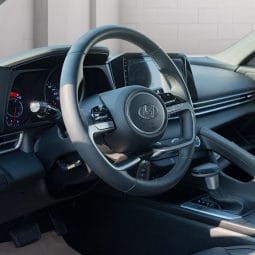 Hyundai Elantra GCC Specs