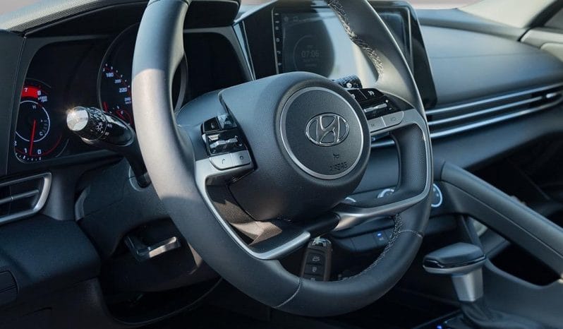 
								Hyundai Elantra GCC Specs full									